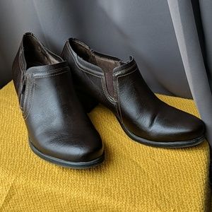 Natural Soul Brown Heeled Bootie